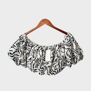 Women’s Off-the-Shoulder Ruffled Crop Top NWT